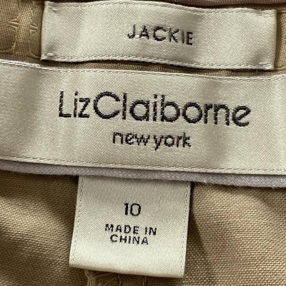 Liz Claiborne Jackie Bermuda Shorts Tan Classic Style Mid Rise Size 10 - Picture 3 of 11